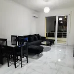 Black\'N White Apartment