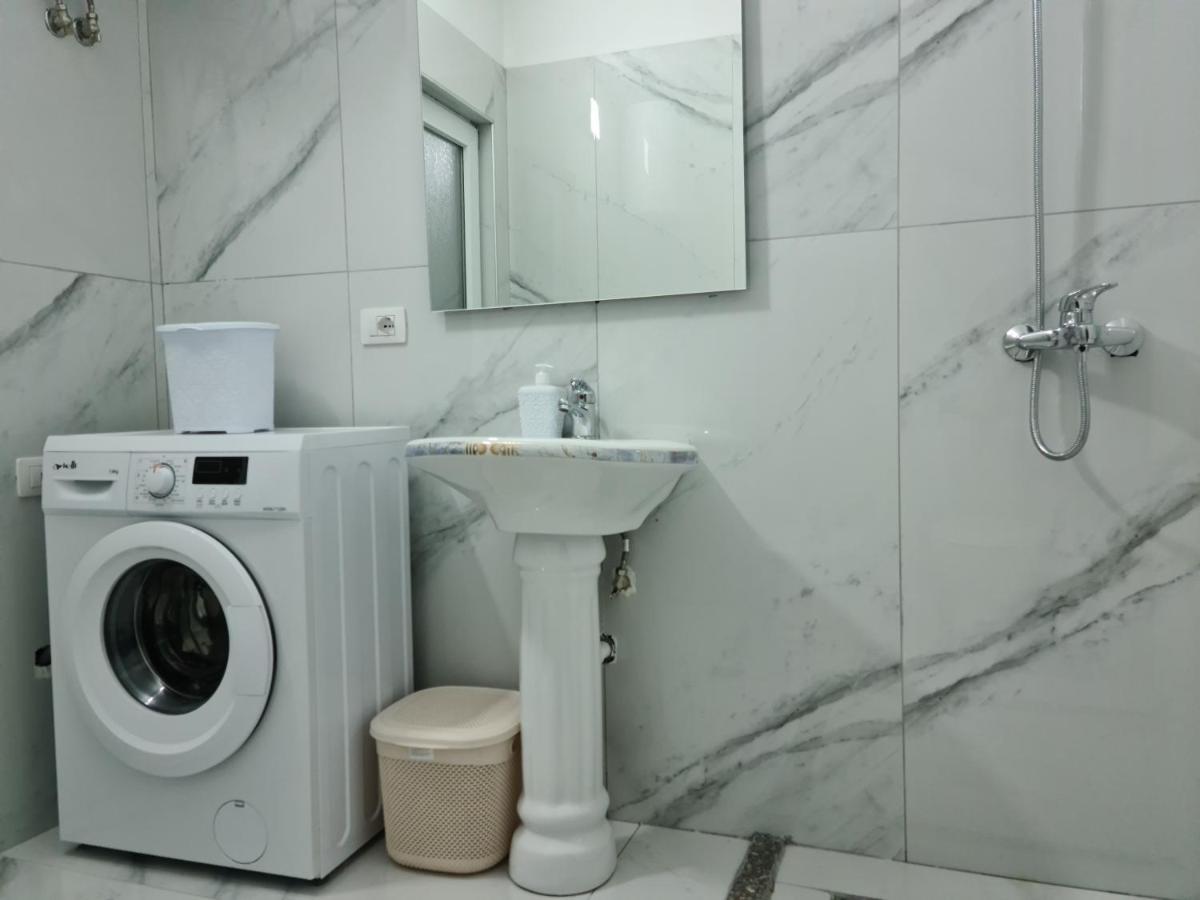 Appartement Black'n White Vlorë